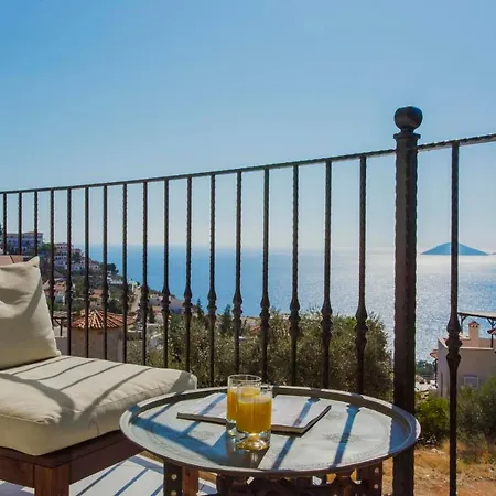 Sleeps 8 Pool Air Con Wifi فيلة كالكان