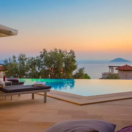 Villa Sleeps 8 Pool Air Con Wifi Kalkan