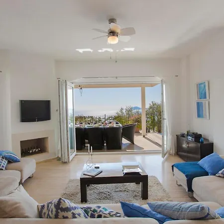 Sleeps 8 Pool Air Con Wifi Kalkan