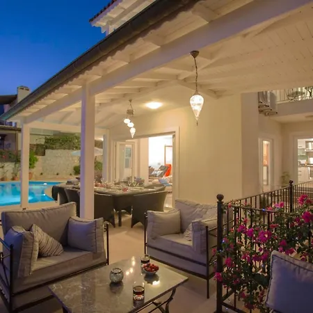 Sleeps 8 Pool Air Con Wifi * Kalkan