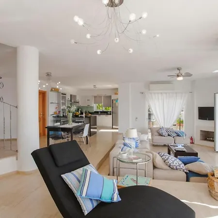 Sleeps 8 Pool Air Con Wifi Kalkan